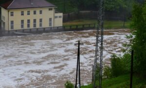 Starostové postižených oblastí vyhodnocují dopady záplav